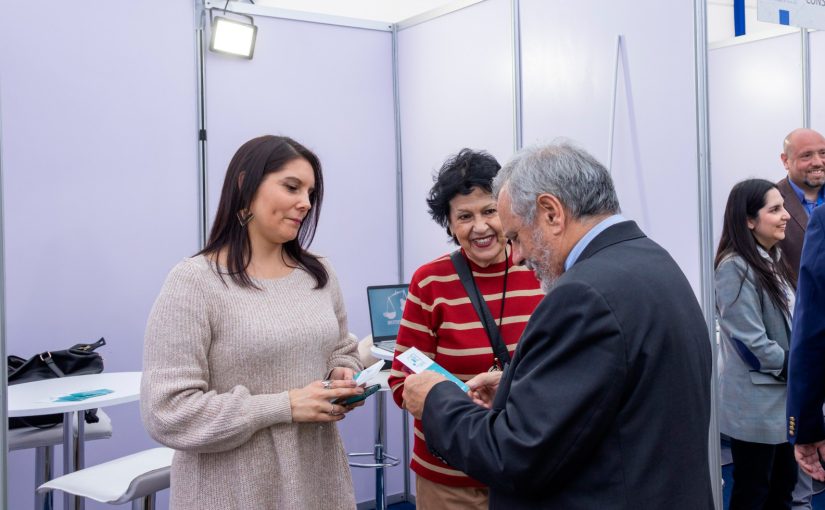 IEJ ESTUVO PRESENTE EN LA VIII FERIA LABORAL DE LA FACULTAD DE DERECHO DE LA UNIVERSIDAD DE CHILE